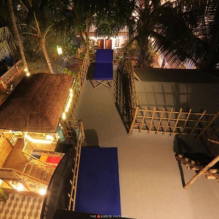 Tropical Wave Hostel Morjim Goa 외부 사진