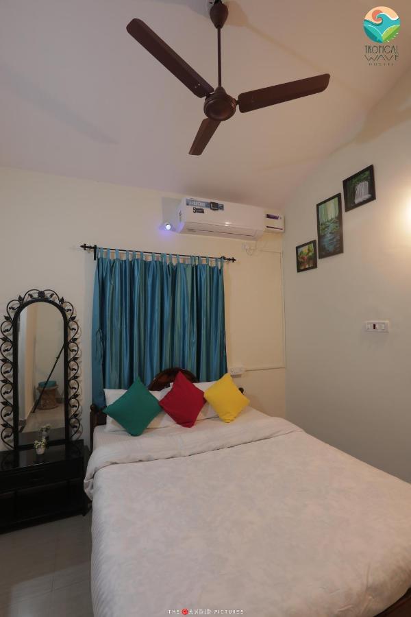 Tropical Wave Hostel Morjim Goa 외부 사진