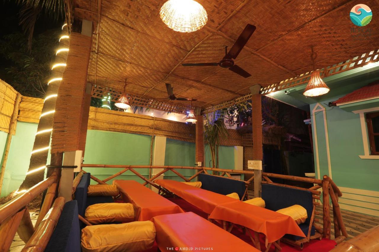 Tropical Wave Hostel Morjim Goa 외부 사진