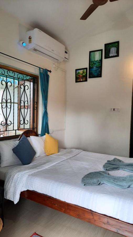 Tropical Wave Hostel Morjim Goa 외부 사진